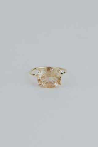 Oval Sunstone Ring - 14k Yellow Gold