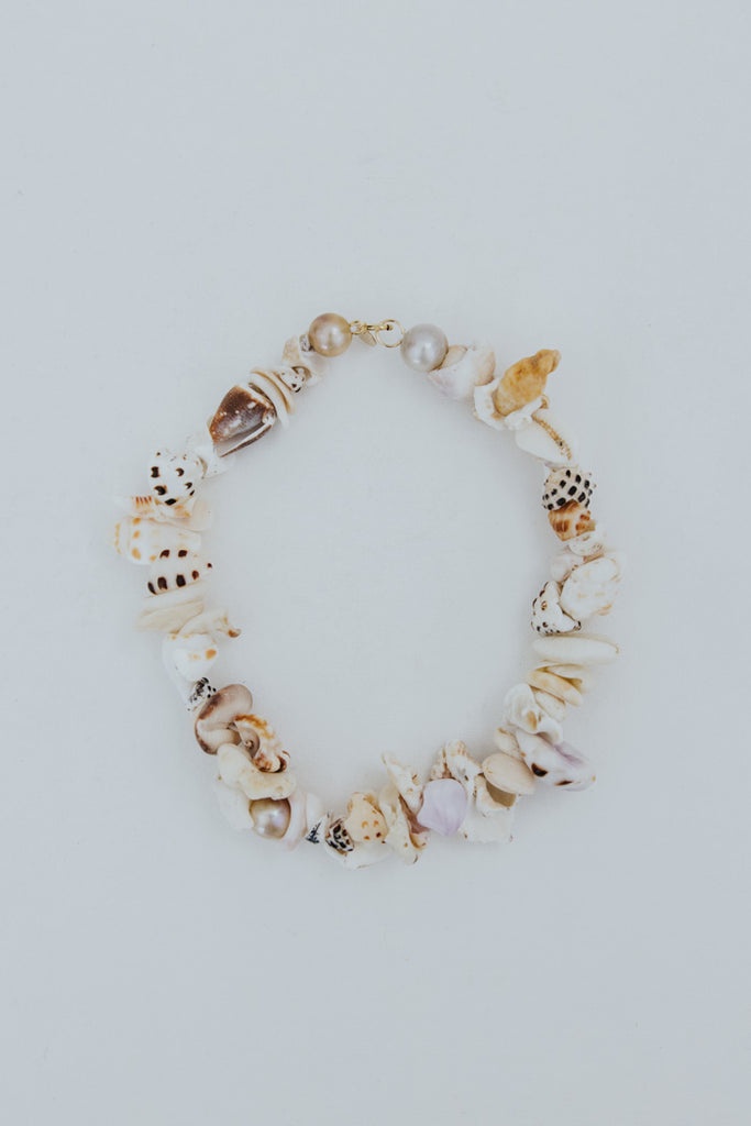 Wings Hawaii shell pile necklace