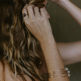 Ti Leaf Bangle - Pink Freshwater Pearl