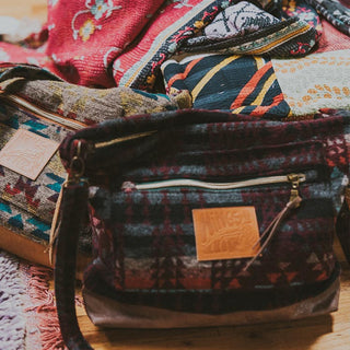 Aztec Shoulder Bag - Wine