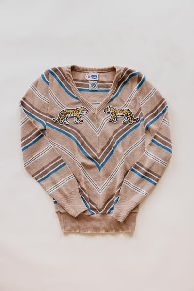 Wings Hawaii vintage tiger sweater