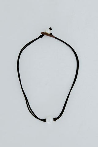 Wings Hawaii Single White Pearl Leather Necklace