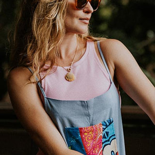 Wings Hawaii symphony moonrise shell necklace in gold fill