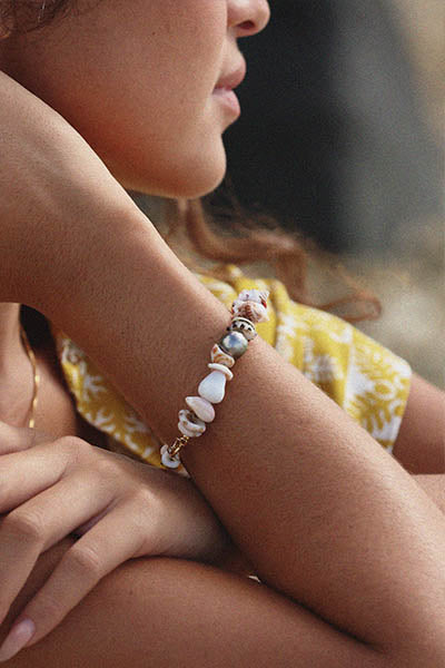 Shell Pile Bracelet - Tahitian Pearl