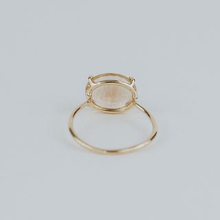 Oval Sunstone Ring - 14k Yellow Gold
