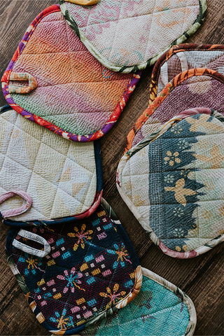 Kantha Pot Holder - Brown Border