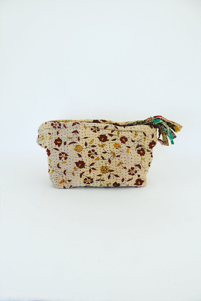 Purse Pouch with Zipper made out of vintage Kantha Blanket