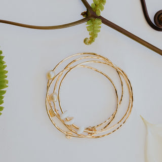 Ti Leaf Bangle - Triple Puka Shell