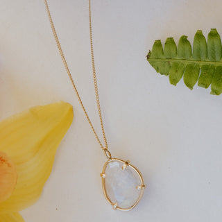 Rose Cut Gemstone Necklace - Moonstone 14k