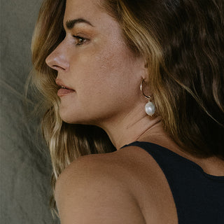 Charm Hoops - Pearl 14k