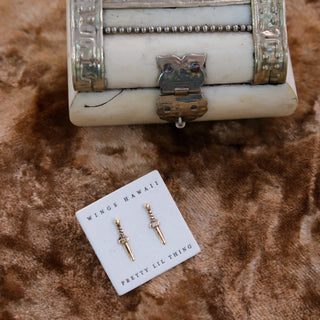 Dagger Studs