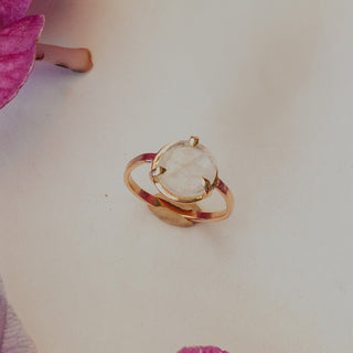 Round Gemstone Ring - Moonstone 14k