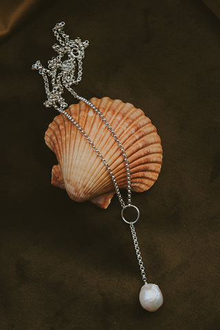 Crossroads Necklace - Baroque Pearl