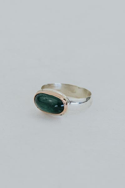 Wings Hawaii cats eye tourmaline horizon ring in 14k rose gold