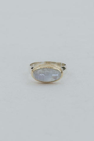 Wings Hawaii Horizon ring with rainbow moonstone in 14k yellow gold and sterling silver
