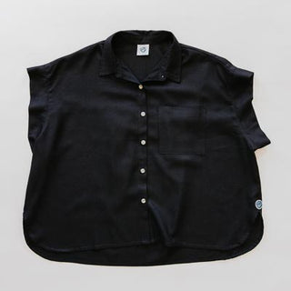 Wings Hawaii Classic Black Boxy Button-up