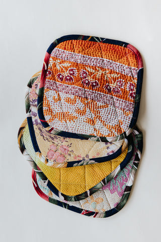 Kantha Pot Holder - Navy Border