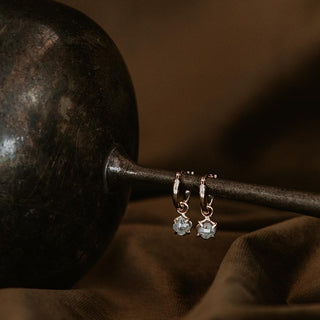 Clasping Hoop Earrings - Diamond 14K