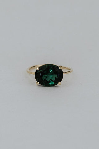 Prong set green tourmaline in 14K Yellow gold ring
