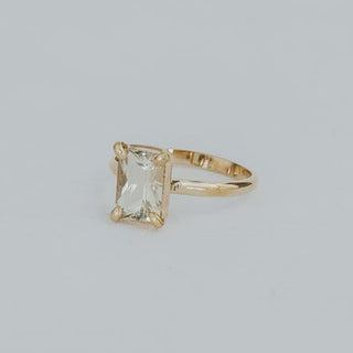 Wings Hawaii prong-set sunstone ring in 14k gold