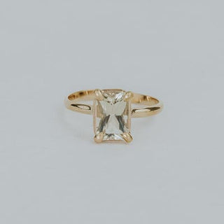 Wings Hawaii prong-set sunstone ring in 14k gold