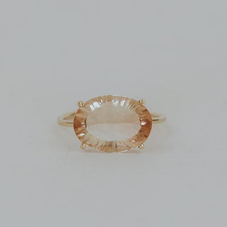 Oval Sunstone Ring - 14k Yellow Gold