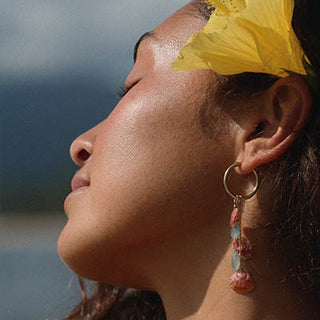 Clasp Hoop Shell Pile Earrings | Aquamarine + Spiny Scallop