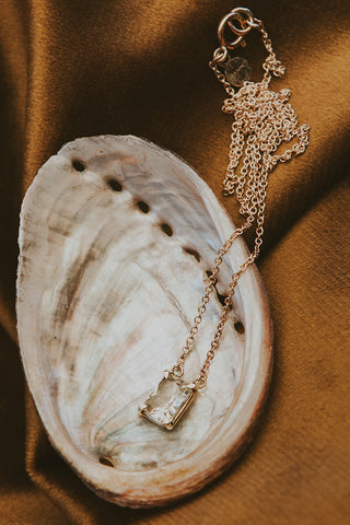 Radiant Cut Gemstone Necklace - Sunstone 14k