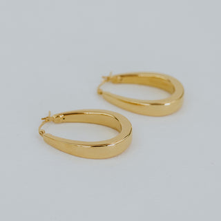 Oval Hoop Earrings - 14k